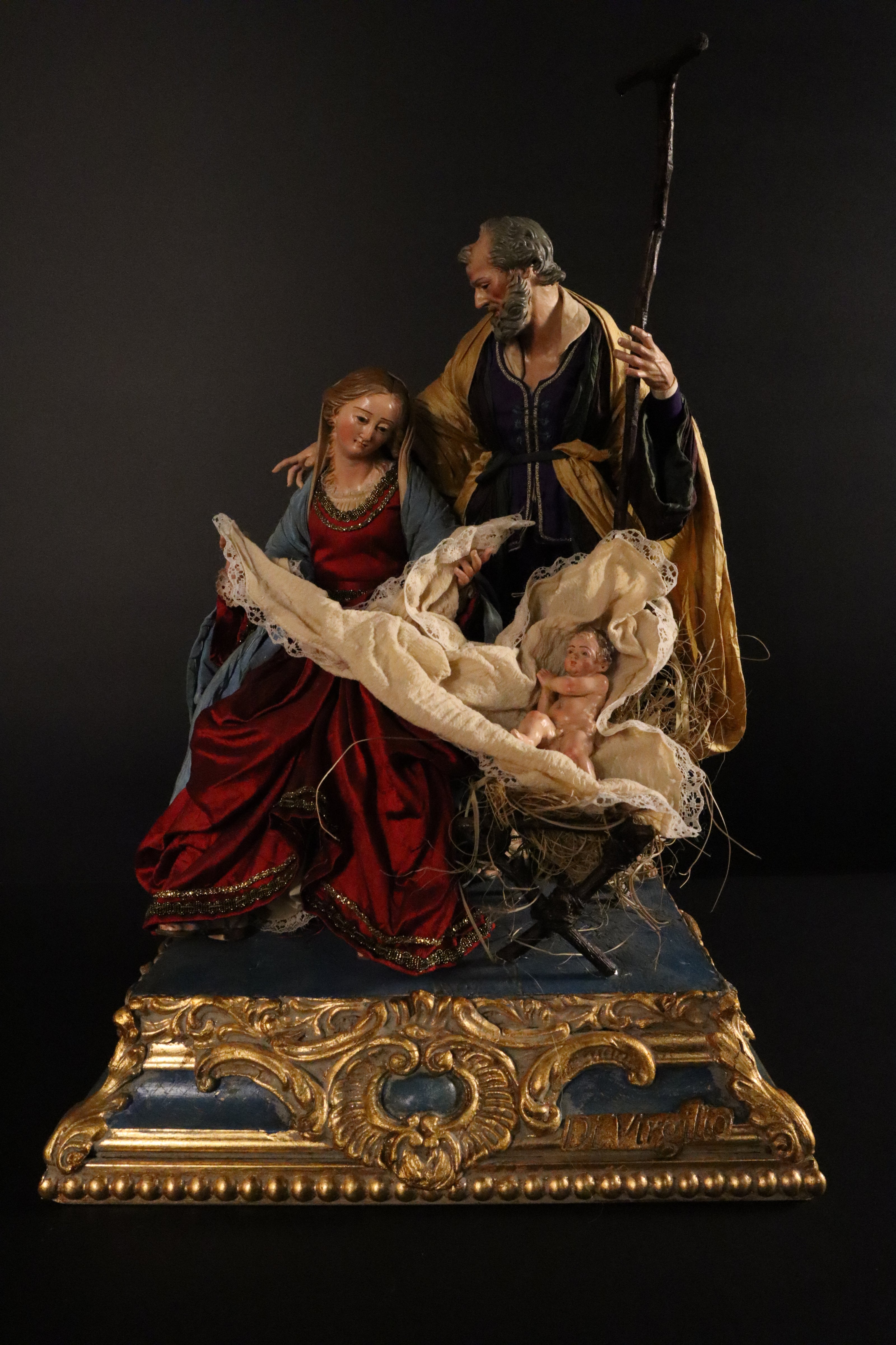 Natività 33cm con base in legno oro e blu
