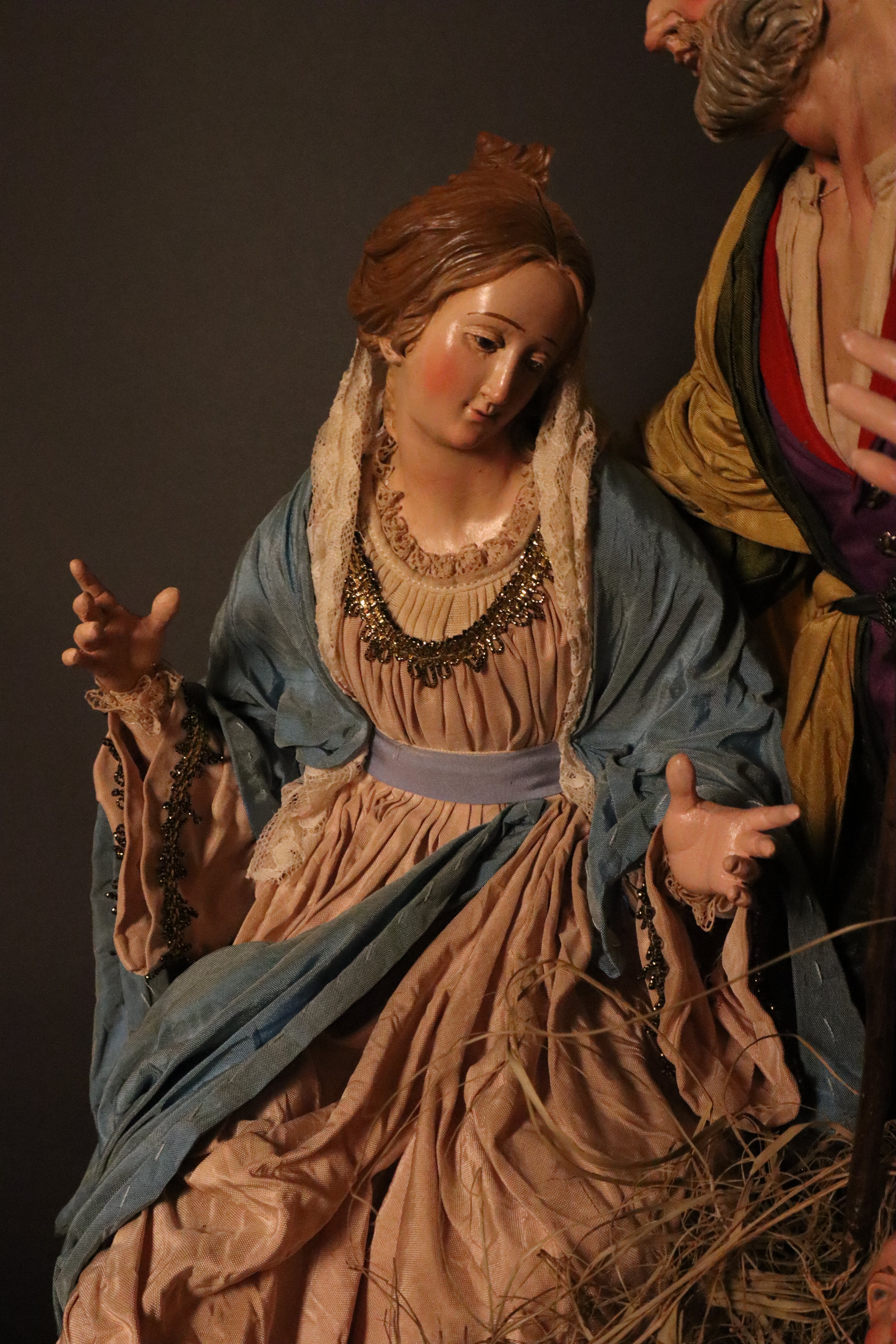 Natività 38cm base in legno oro
