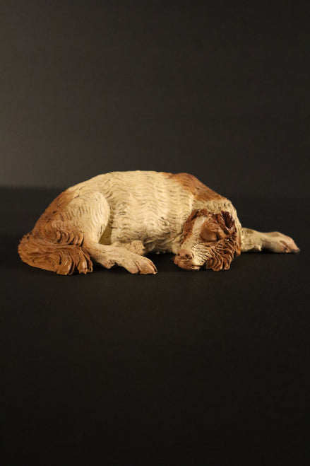 Cane che dorme per figure da 38cm