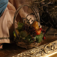 Natività 33cm con base in legno oro e cestino