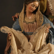 Natività 33cm con base in legno oro