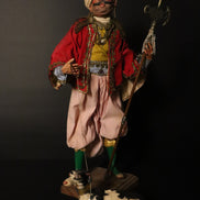 Orientale con levriero e ascia 38cm