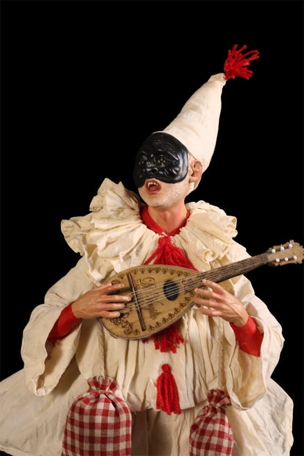 Pulcinella con mandolino 45cm
