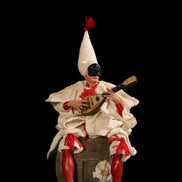 pulcinella con mandolino e botte 25cm
