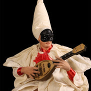 pulcinella con mandolino e botte 25cm