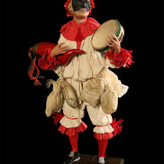 pulcinella con tamburello e corno 38cm
