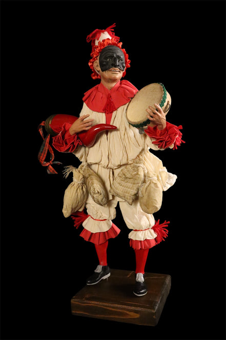 pulcinella con tamburello e corno 38cm
